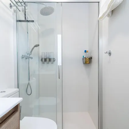 Dali 2 Bedroom *