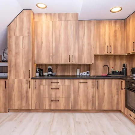 Dali 2 Bedrooms *